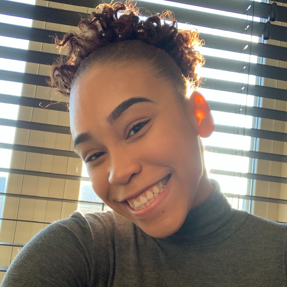 Meet your Posher, Angelica